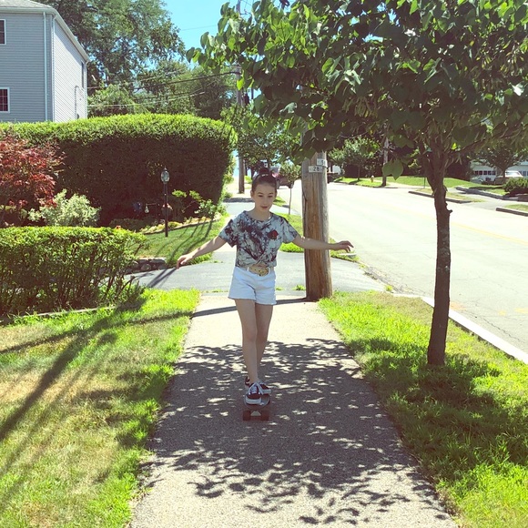 Meet your Posher, Annie - Picture 1 of 1